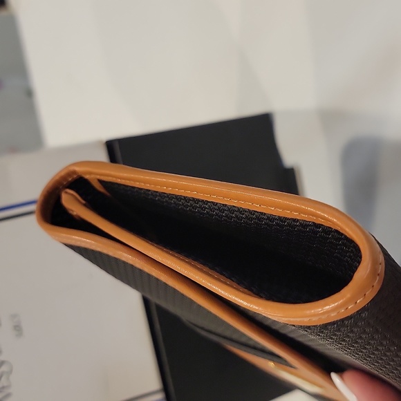 NEW & Authentic YSL Clutch bag with box - Picture 3 of 12